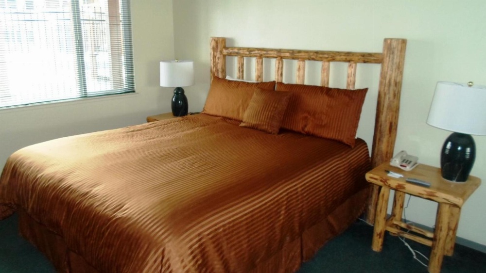 The Lodge at Lake Tahoe by VRI Resort